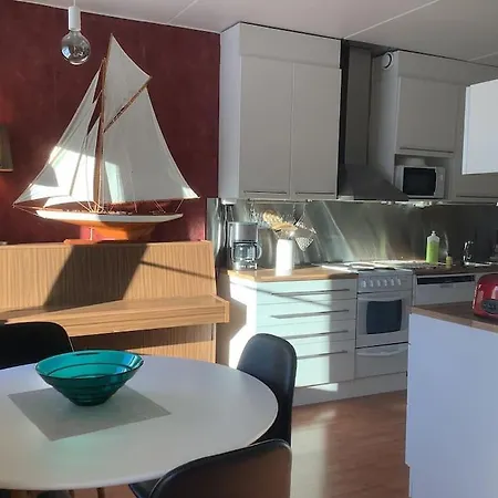 Apartamento Cosy Two In With Free Parking Helsinki