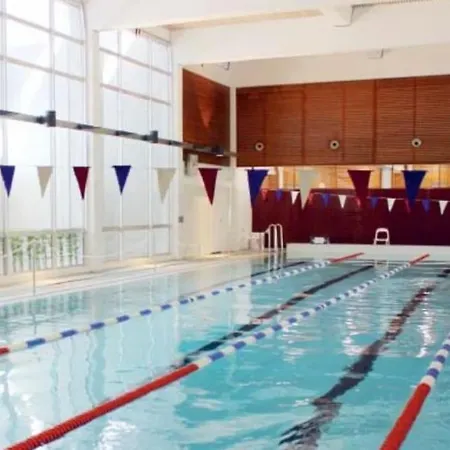 Cosy Two In With Free Parking *